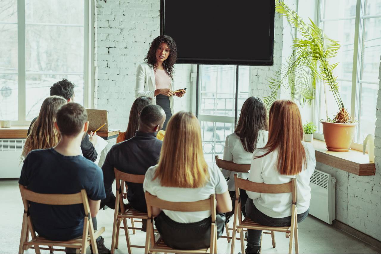 C-01 Comunicación en equipos multiculturales